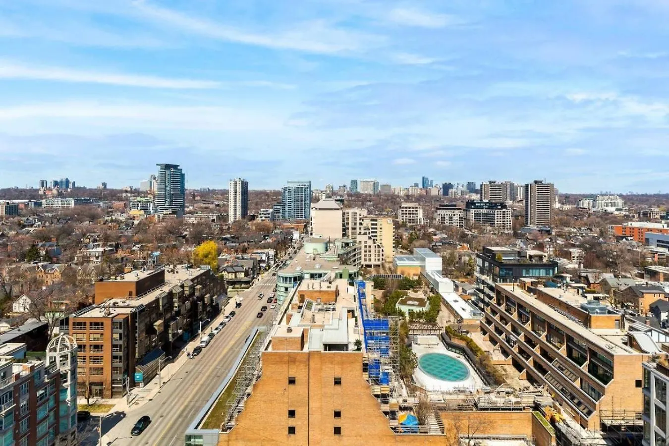 Cozy Condo Near Restaurant Ttc Canada