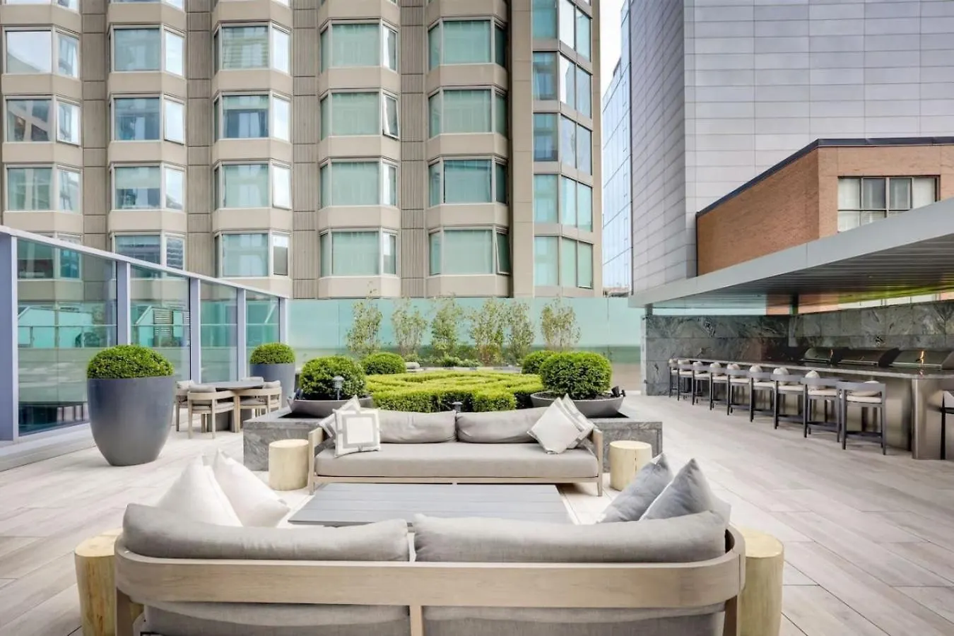 Cozy Condo Near Restaurant Ttc 公寓